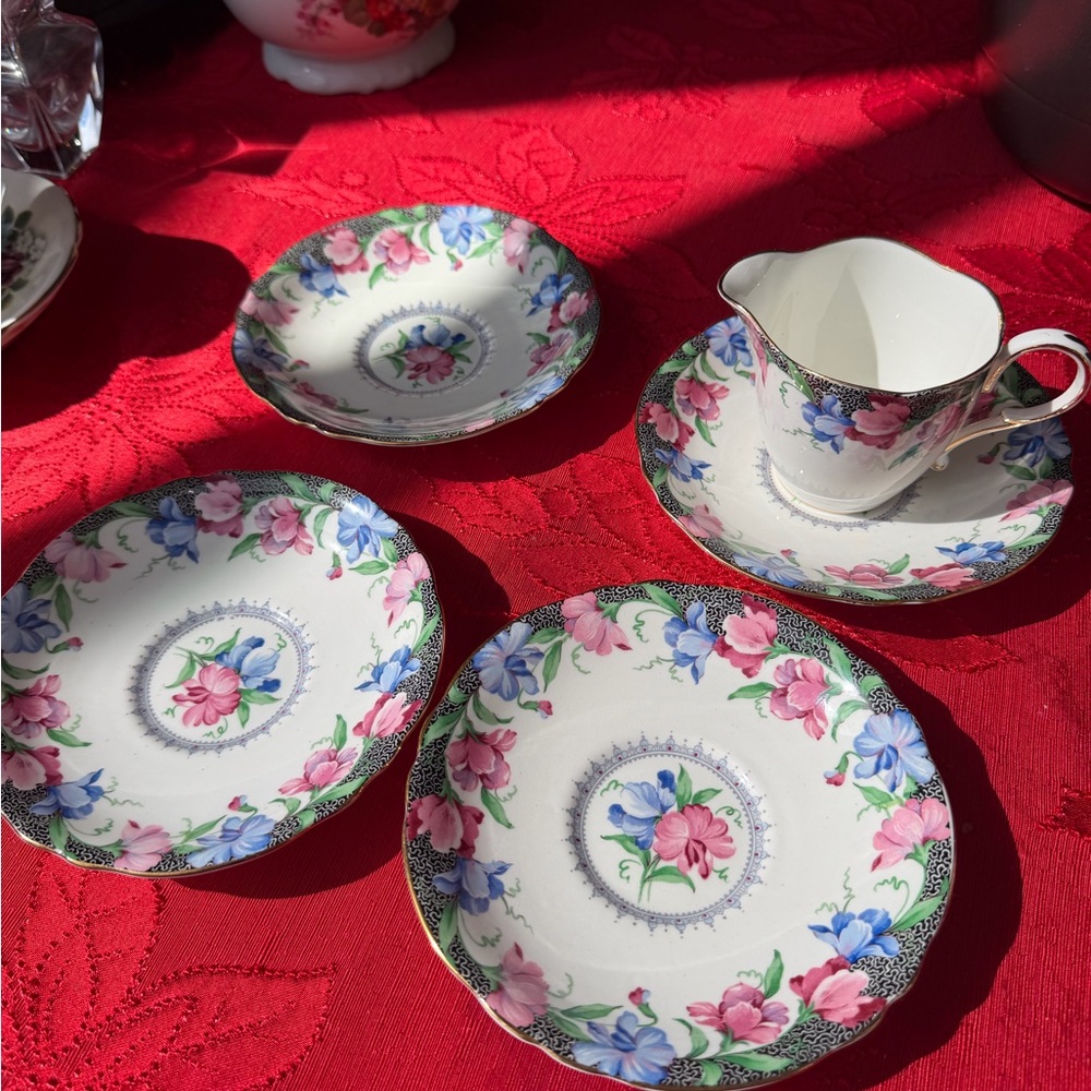 1930th PARAGON   bone china saucers and creamer set in the "Sweet Pea" pattern
